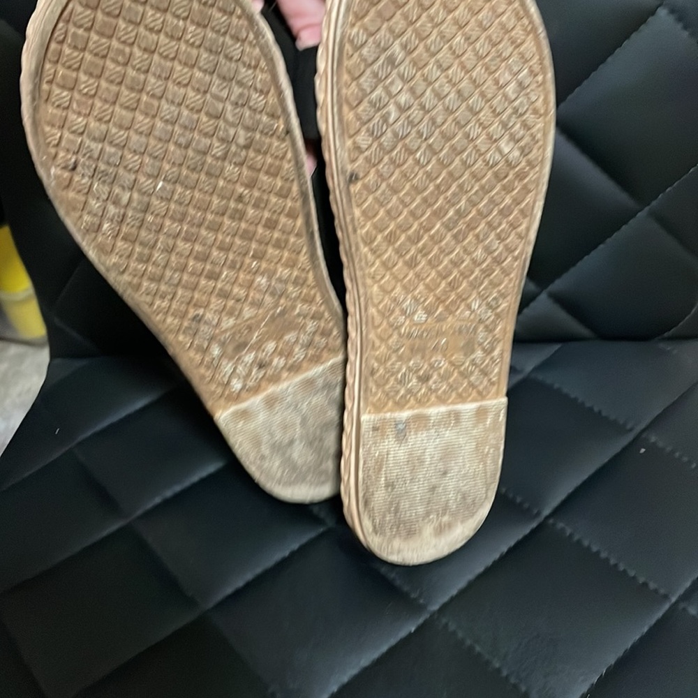 •BLACK SANDALS• - Picture 5 of 5